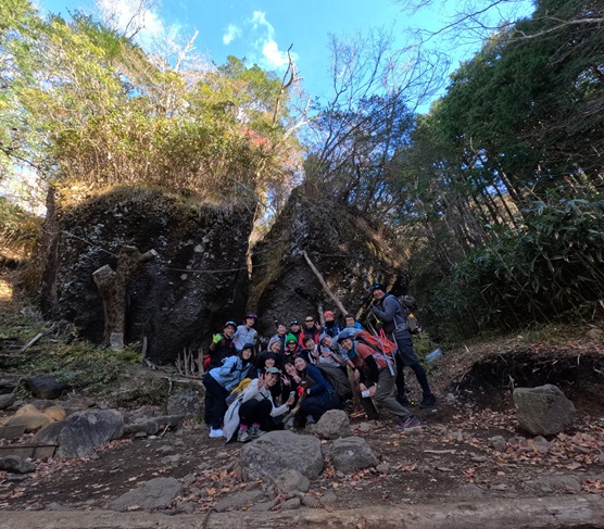 朝早くから、バス旅スタート！